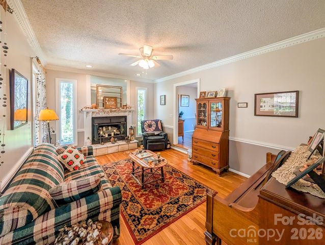 254 Shepard Way, Burnsville, NC 28714