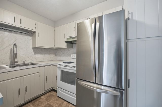 934 N Main St Apt 3, Laconia, NH 03246