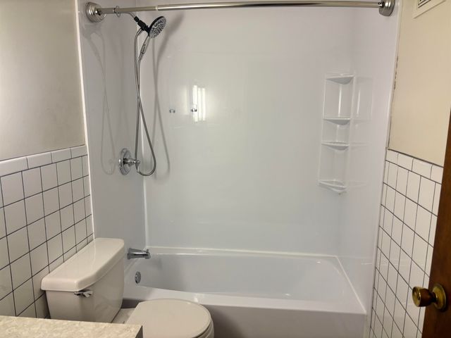 934 N Main St Apt 3, Laconia, NH 03246
