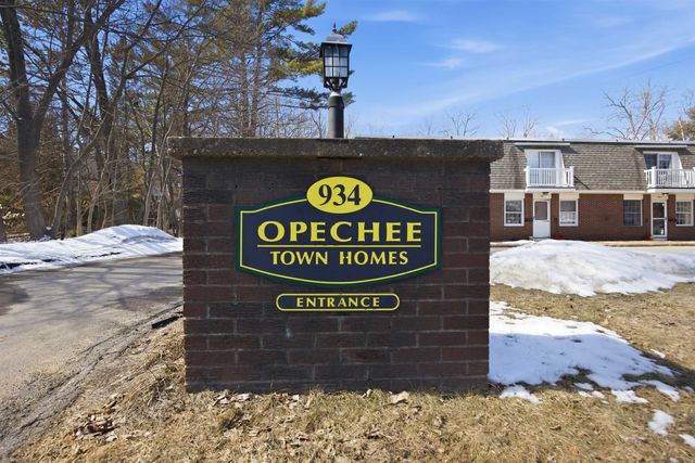 934 N Main St Apt 3, Laconia, NH 03246