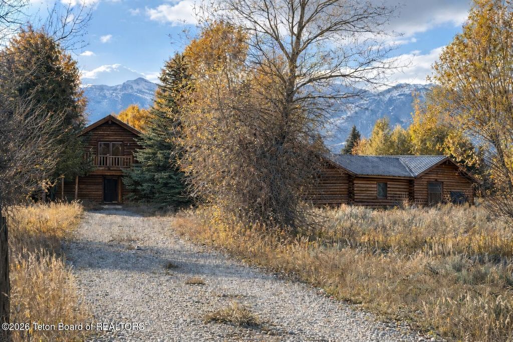 7505 N ROBERTA Drive, Jackson, WY 83001 photo 13