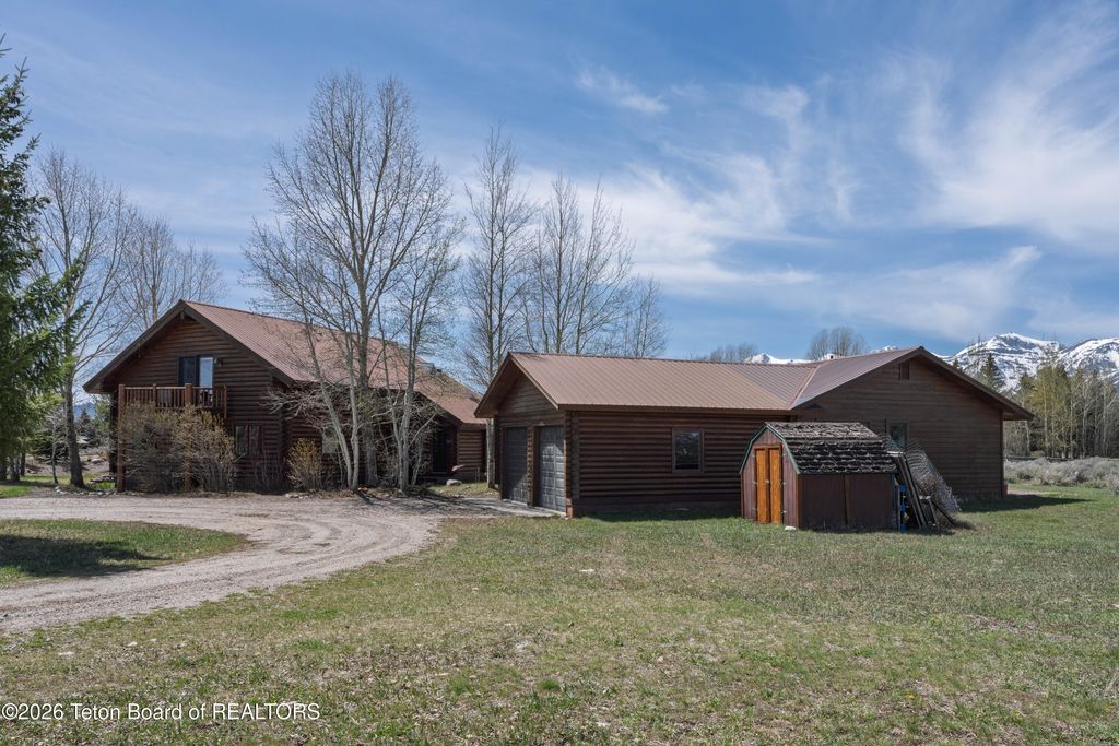 7505 N ROBERTA Drive, Jackson, WY 83001 photo 14