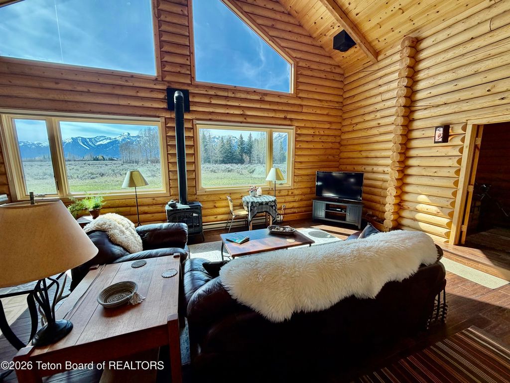 7505 N ROBERTA Drive, Jackson, WY 83001 photo 16