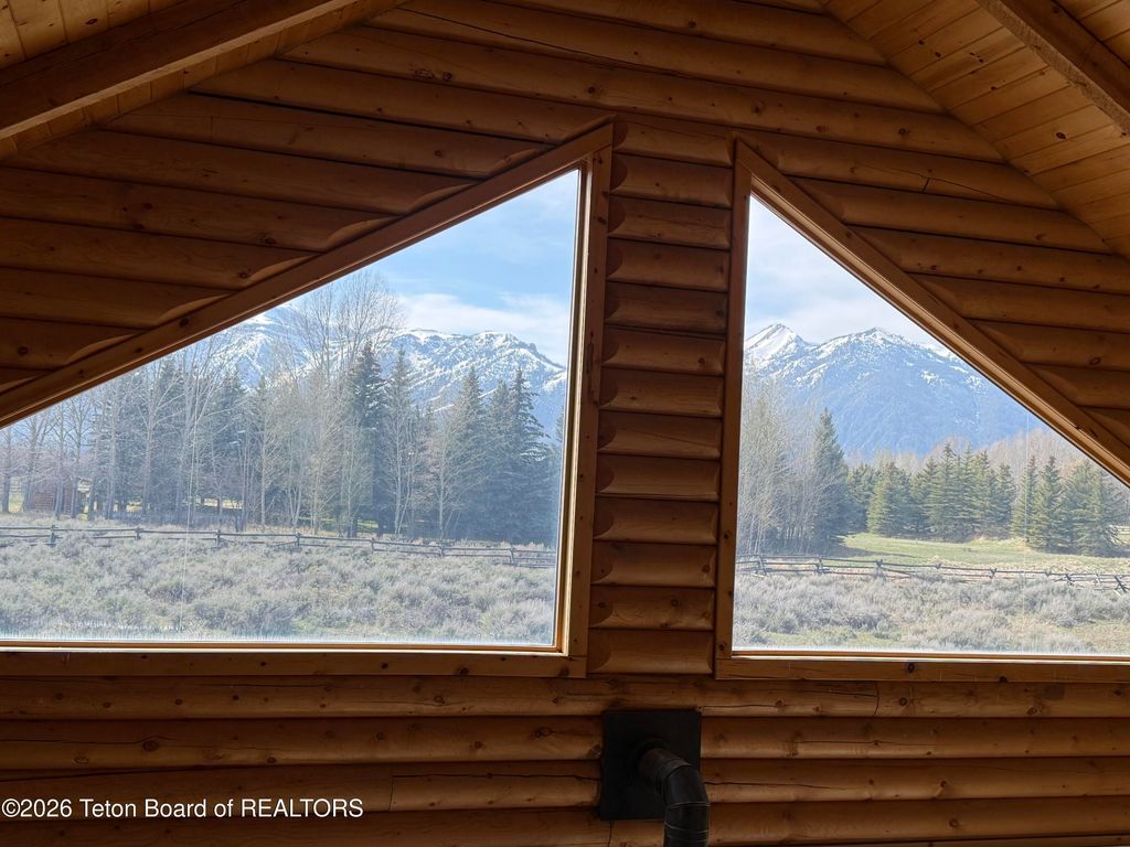 7505 N ROBERTA Drive, Jackson, WY 83001 photo 27