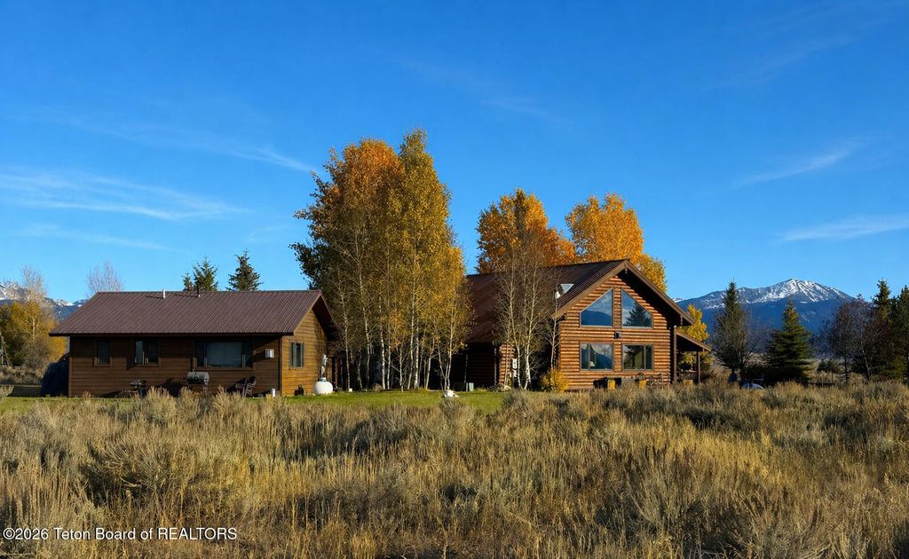 7505 N ROBERTA Drive, Jackson, WY 83001 photo 3