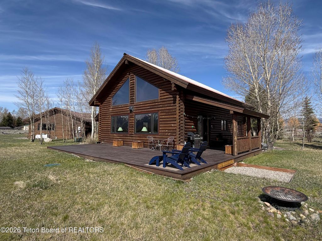 7505 N ROBERTA Drive, Jackson, WY 83001 photo 5