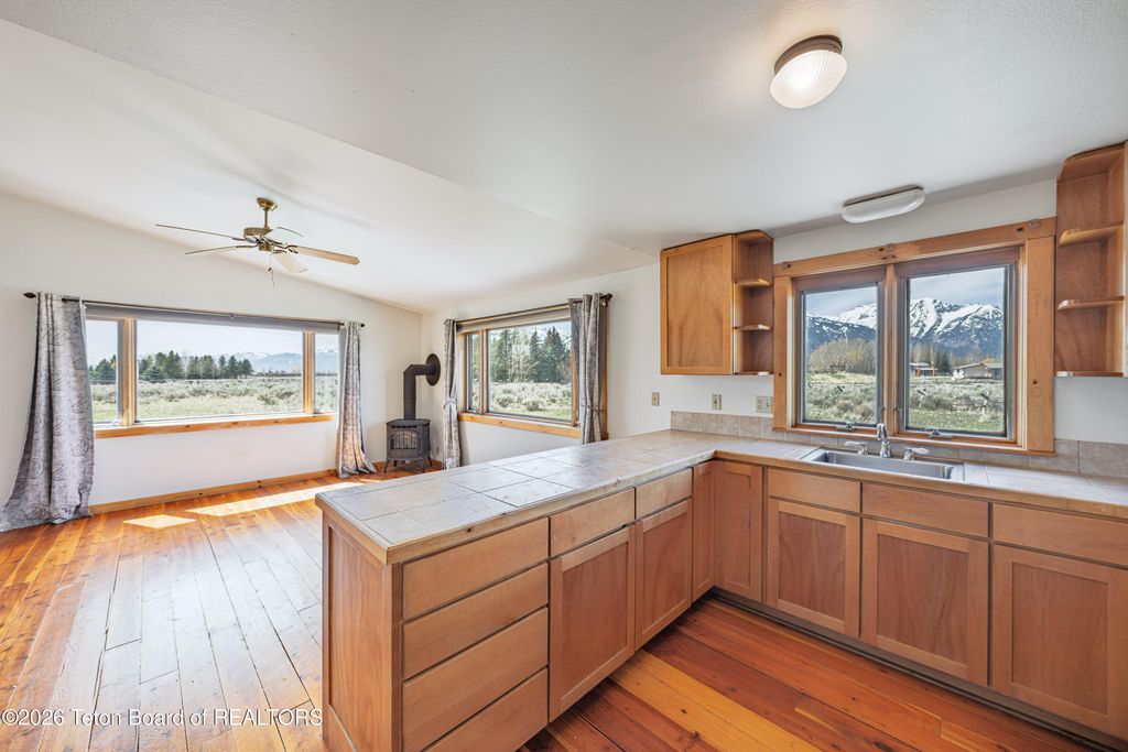 7505 N ROBERTA Drive, Jackson, WY 83001 photo 50