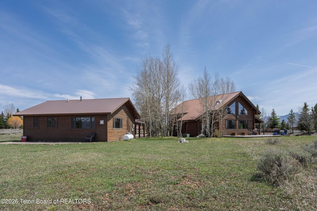 7505 N ROBERTA Drive, Jackson, WY 83001 photo 6