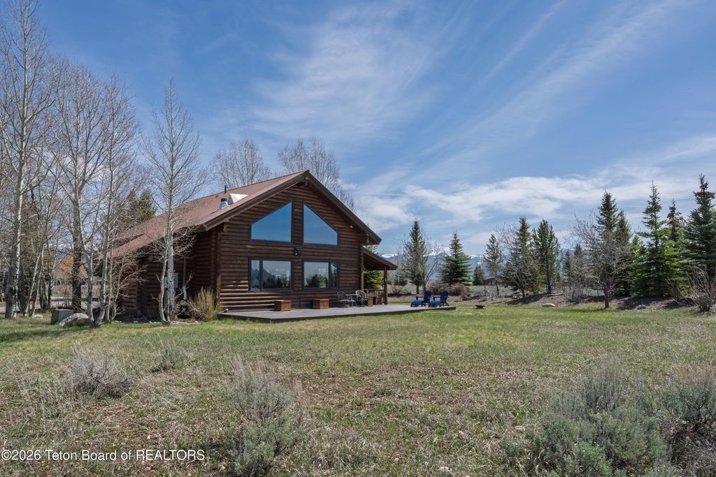 7505 N ROBERTA Drive, Jackson, WY 83001 photo 8