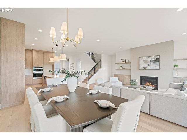 2040 S RIVER Rd, Kelso, WA 98626