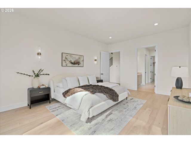 2040 S RIVER Rd, Kelso, WA 98626