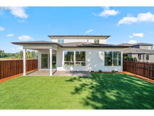 2040 S RIVER Rd, Kelso, WA 98626