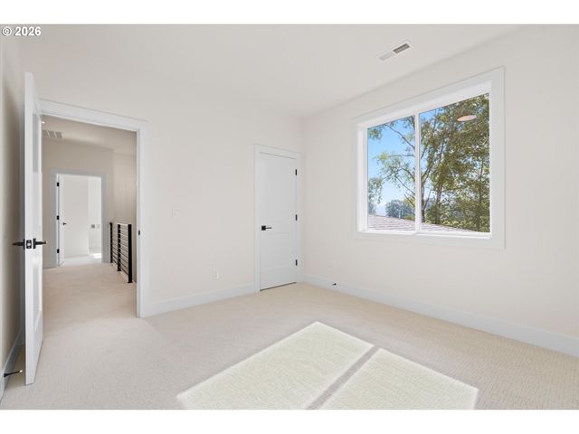 2040 S RIVER Rd, Kelso, WA 98626