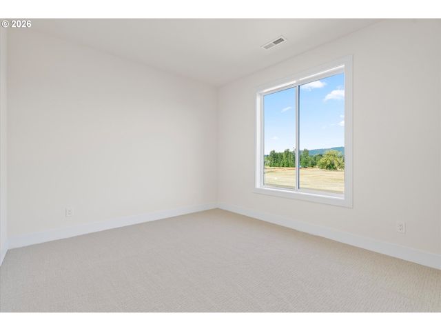 2040 S RIVER Rd, Kelso, WA 98626