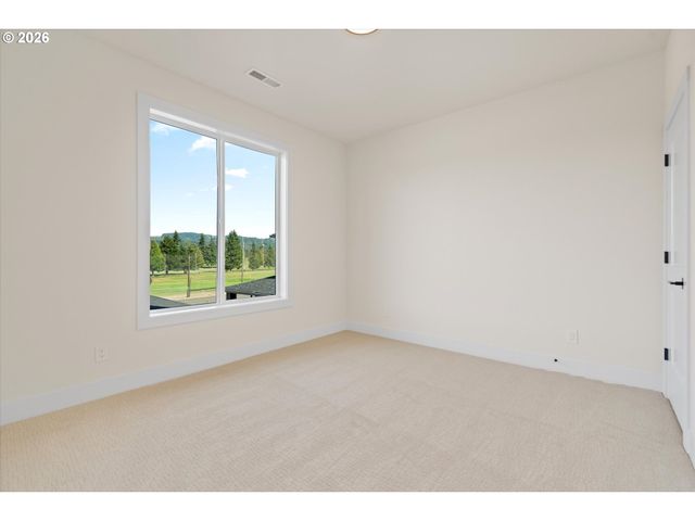 2040 S RIVER Rd, Kelso, WA 98626