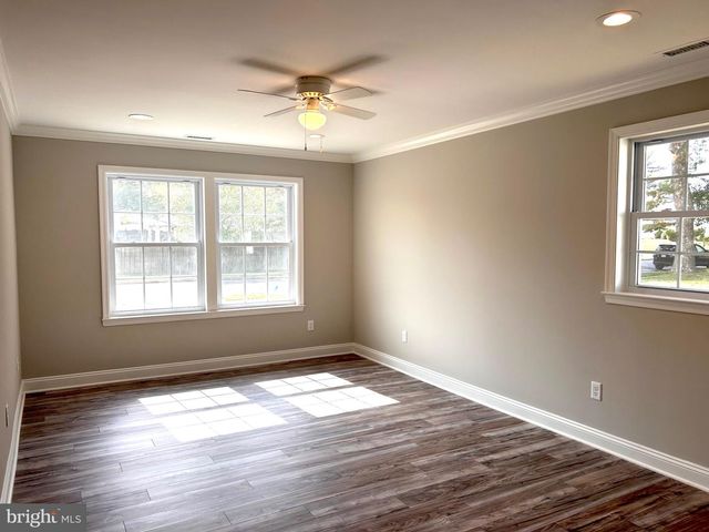 240 GOLDENRIDGE DR, Levittown, PA 19057