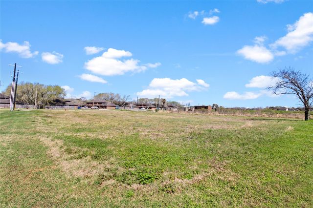 0 E Fm-517, Dickinson, TX 77539