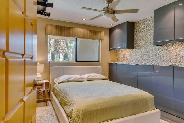 751 N Los Felices W M118, Palm Springs, CA 92262
