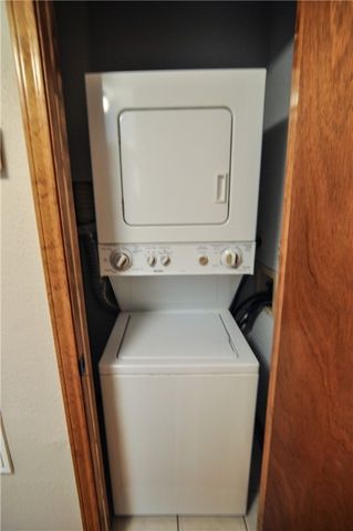 904 University Oaks Boulevard 145, College Station, TX 77840