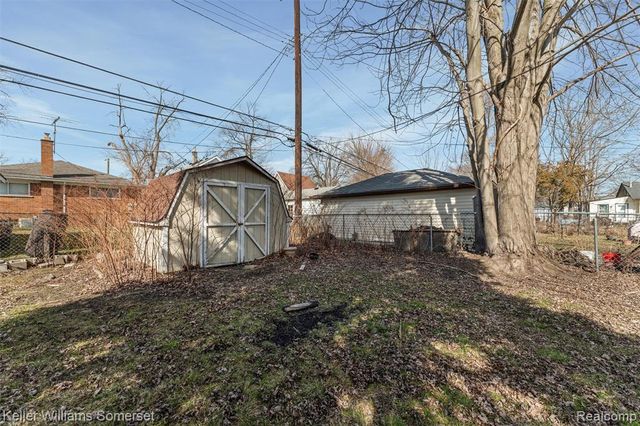 22065 Linwood Avenue, Eastpointe, MI 48021