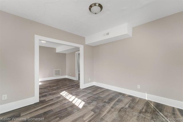 22065 Linwood Avenue, Eastpointe, MI 48021