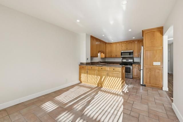 819 Daphne Court, Carlsbad, CA 92011