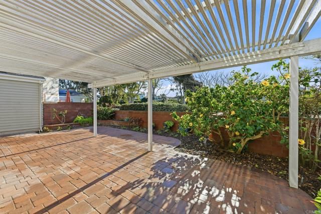 819 Daphne Court, Carlsbad, CA 92011