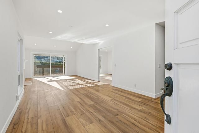 819 Daphne Court, Carlsbad, CA 92011