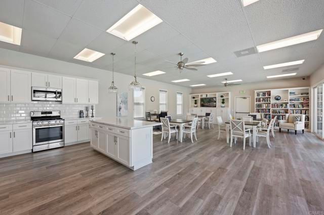 819 Daphne Court, Carlsbad, CA 92011