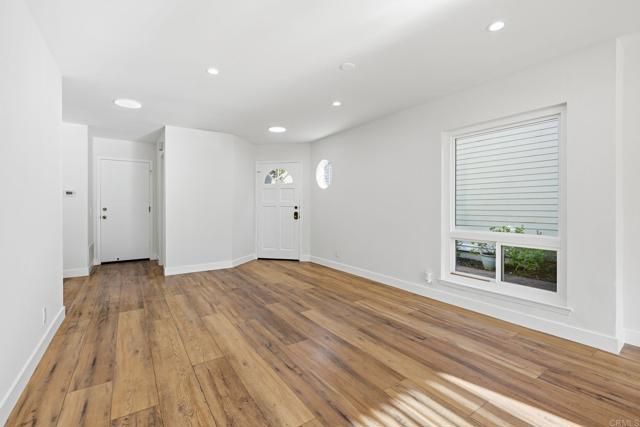 819 Daphne Court, Carlsbad, CA 92011