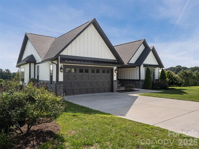 46 Solomia Drive, Mills River, NC 28759