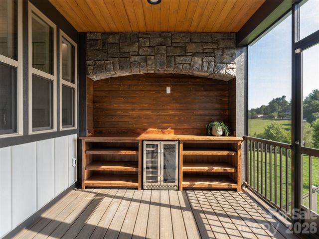 46 Solomia Drive, Mills River, NC 28759