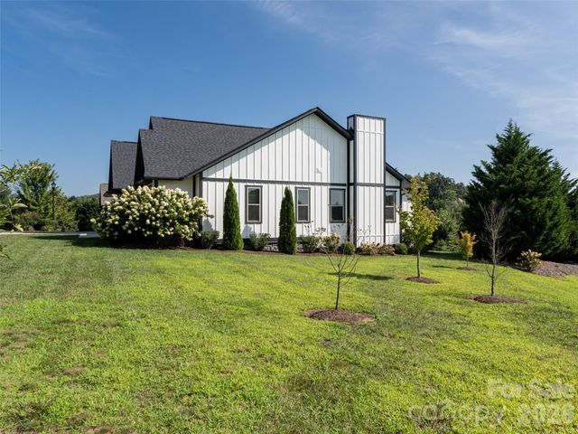46 Solomia Drive, Mills River, NC 28759