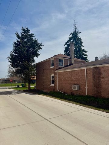 2218 S 11th Avenue, Broadview, IL 60155
