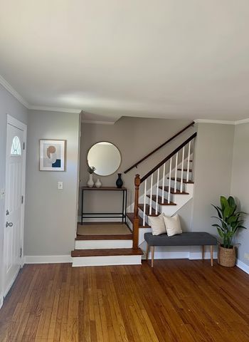 2218 S 11th Avenue, Broadview, IL 60155