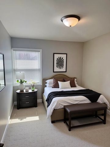 2218 S 11th Avenue, Broadview, IL 60155