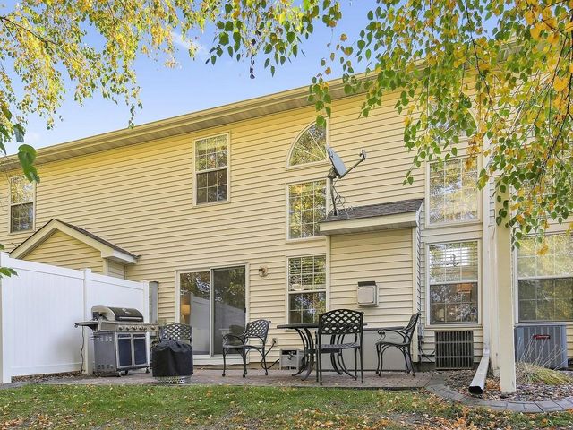 9209 Merrimac Lane N, Maple Grove, MN 55311