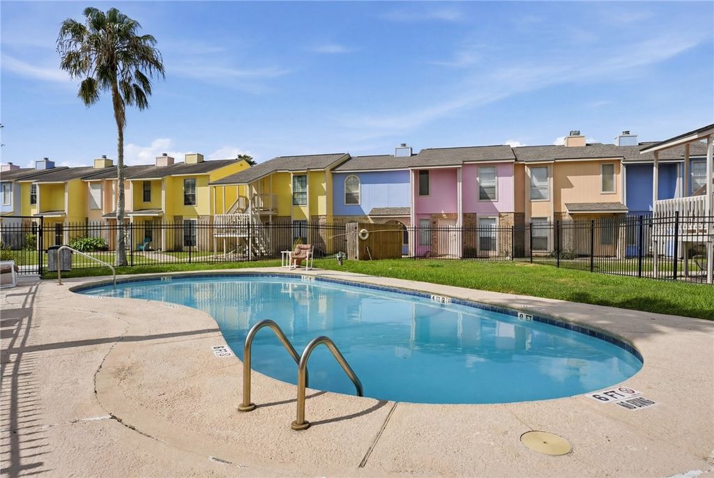6702 Everhart U-104, Corpus Christi, TX 78413 — exterior