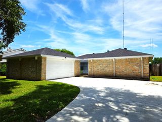 17223 Artwood Lane, Houston, TX 77489