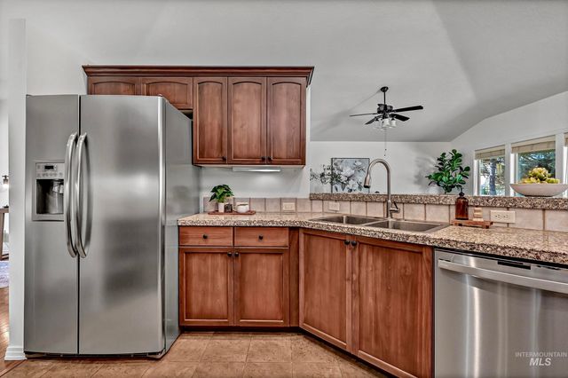 6029 N Taylor Creek, Boise, ID 83714