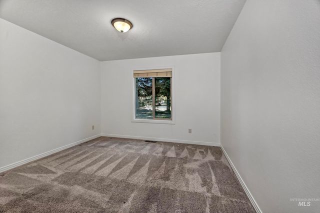 6029 N Taylor Creek, Boise, ID 83714