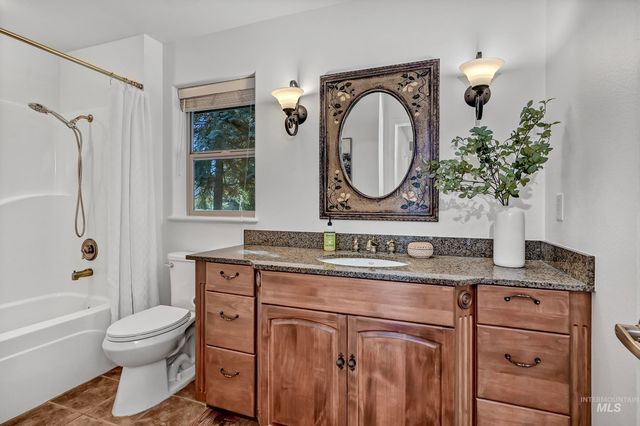 6029 N Taylor Creek, Boise, ID 83714