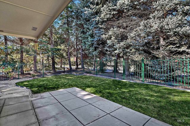 6029 N Taylor Creek, Boise, ID 83714