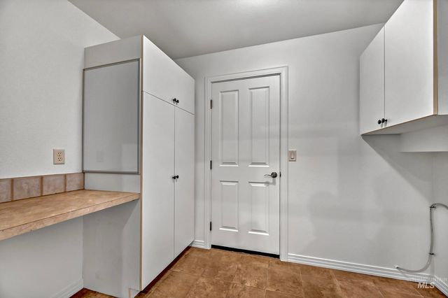 6029 N Taylor Creek, Boise, ID 83714