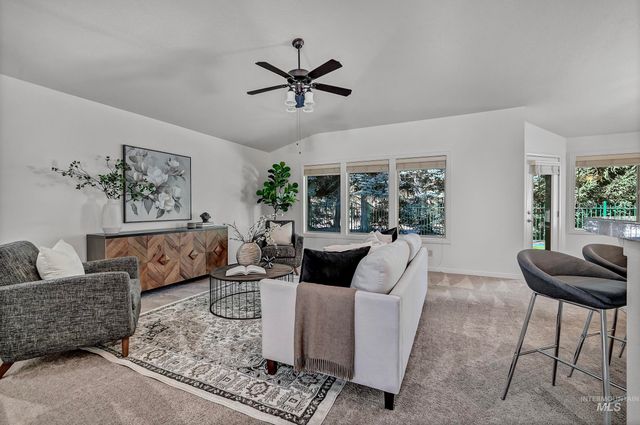 6029 N Taylor Creek, Boise, ID 83714