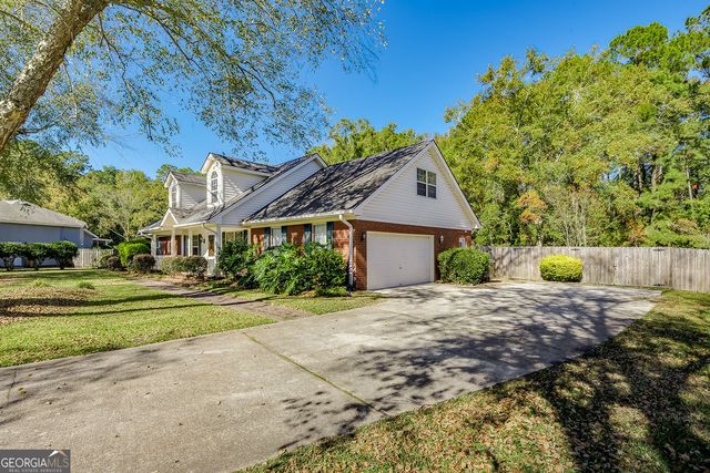 387 Sandhurst Drive, Richmond Hill, GA 31324