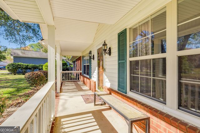 387 Sandhurst Drive, Richmond Hill, GA 31324