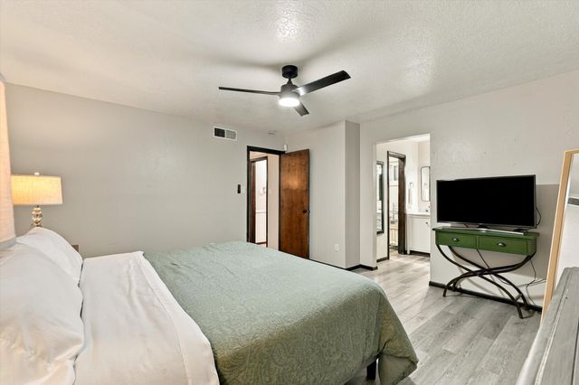 1333 Monte Largo Drive NE, Albuquerque, NM 87112