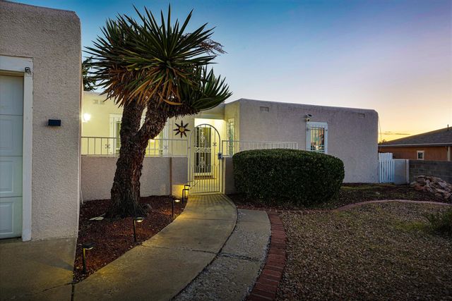 1333 Monte Largo Drive NE, Albuquerque, NM 87112