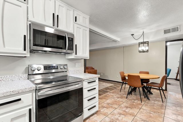 1333 Monte Largo Drive NE, Albuquerque, NM 87112